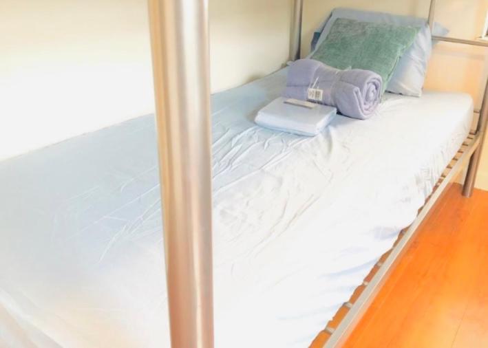 Men Only Dorms -3 Miles To The Beach Lighthouse Point Екстериор снимка